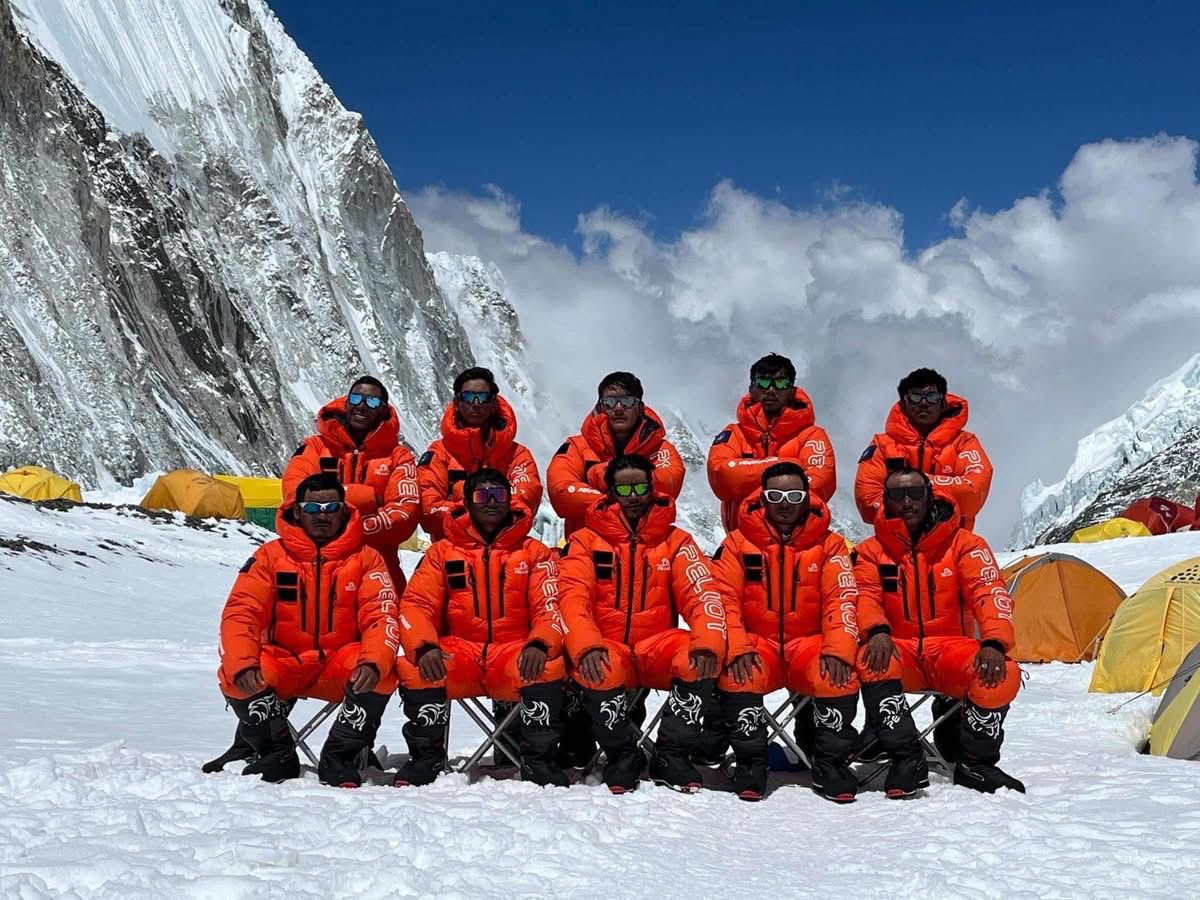 EOAN team fixes Lhotse summit route as five Sherpa climbers stand atop