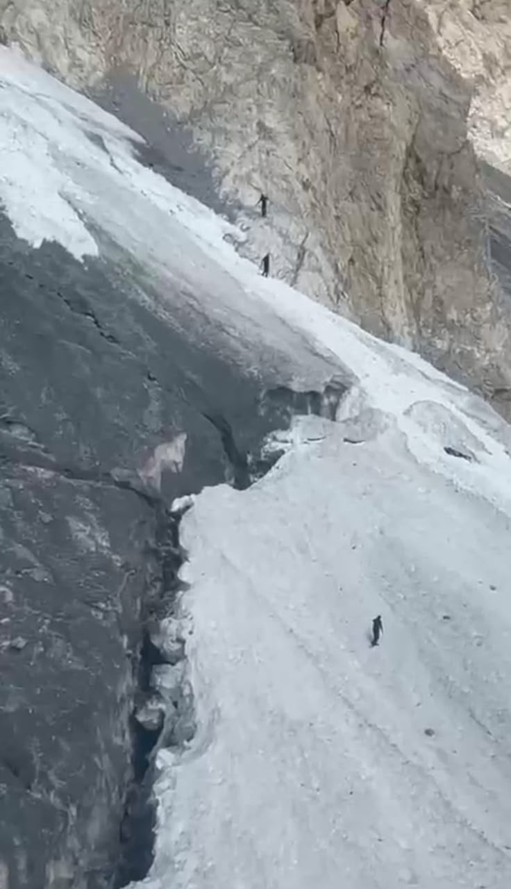 Bodies of four climbers, including 'Nimsdai,' recovered from 5,700m on Broad Peak