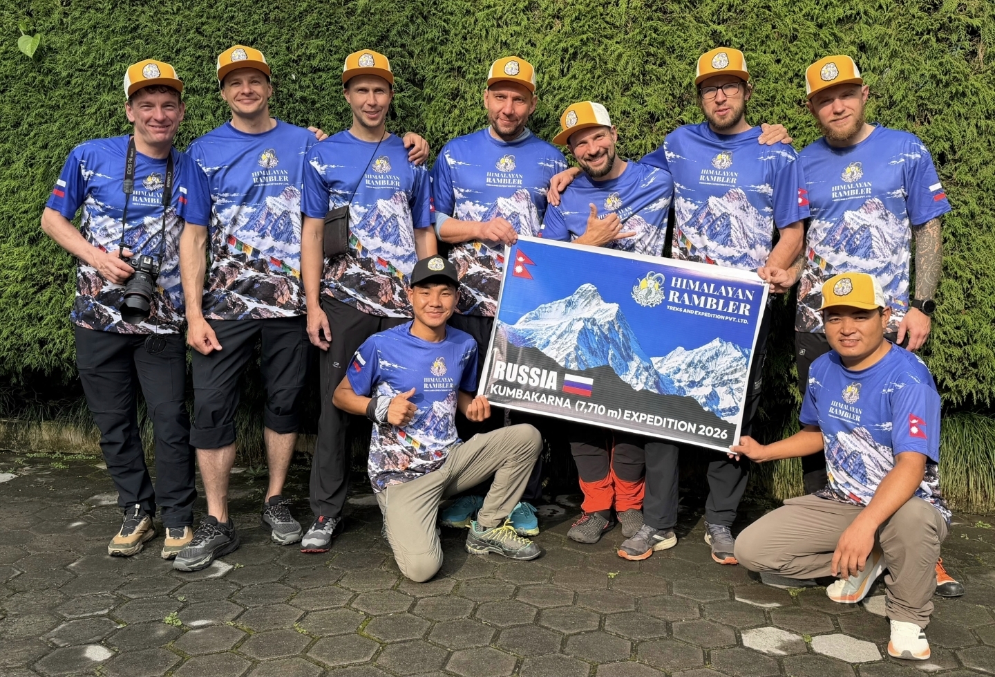 Russian climbers begin expedition to 7,710-metre Kumbhakarna peak
