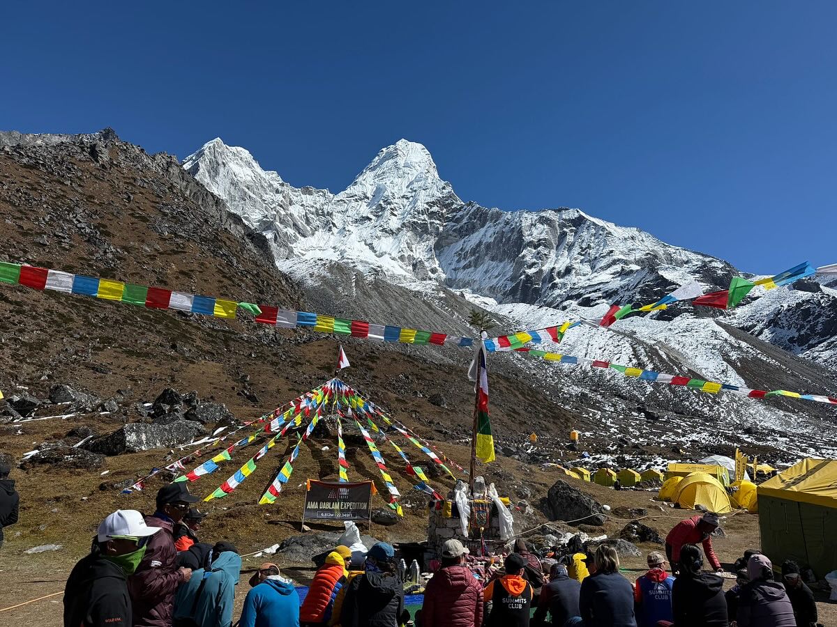 Nine climbers summit Ama Dablam with Seven Summit Treks