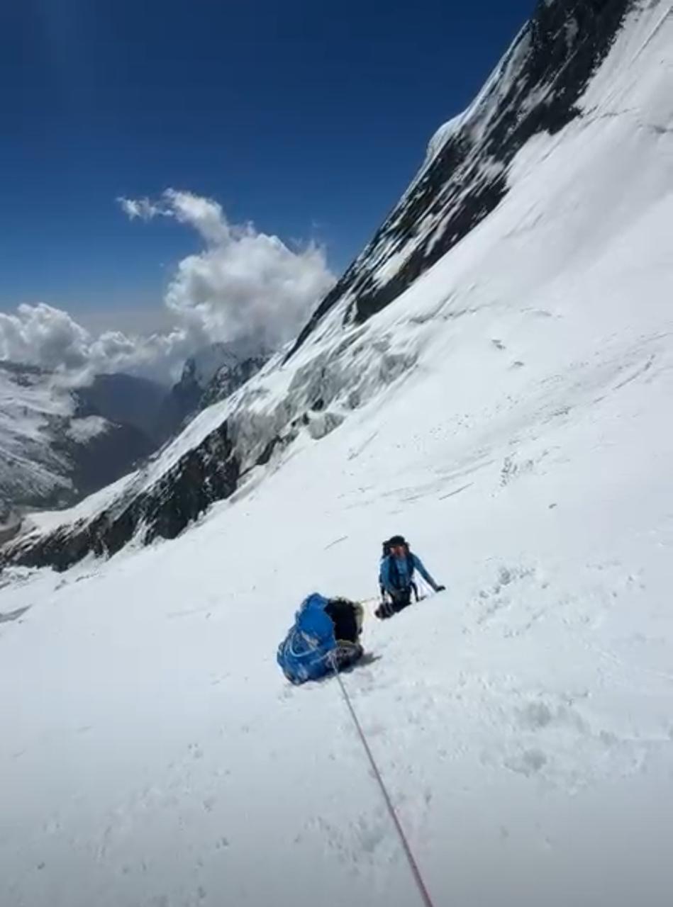 Japanese alpinists may have fallen 900m from an altitude of 7,100m on Gangapurna, says rescue team