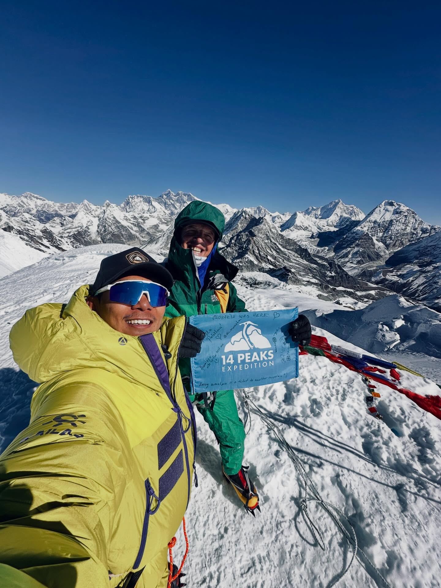 Nima Rinji Sherpa, Simone Moro complete first acclimatization for Manaslu winter attempt