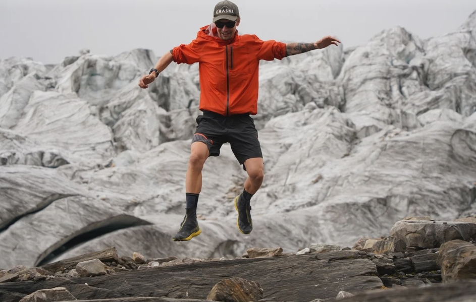 American endurance athlete begins Everest Base Camp–Lukla speed record attempt