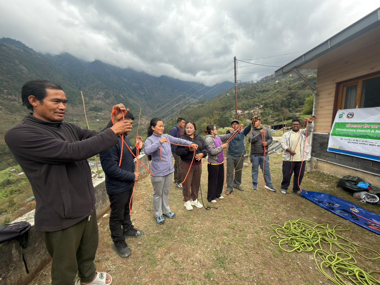 Everest gateway strengthens safety with local search and rescue training