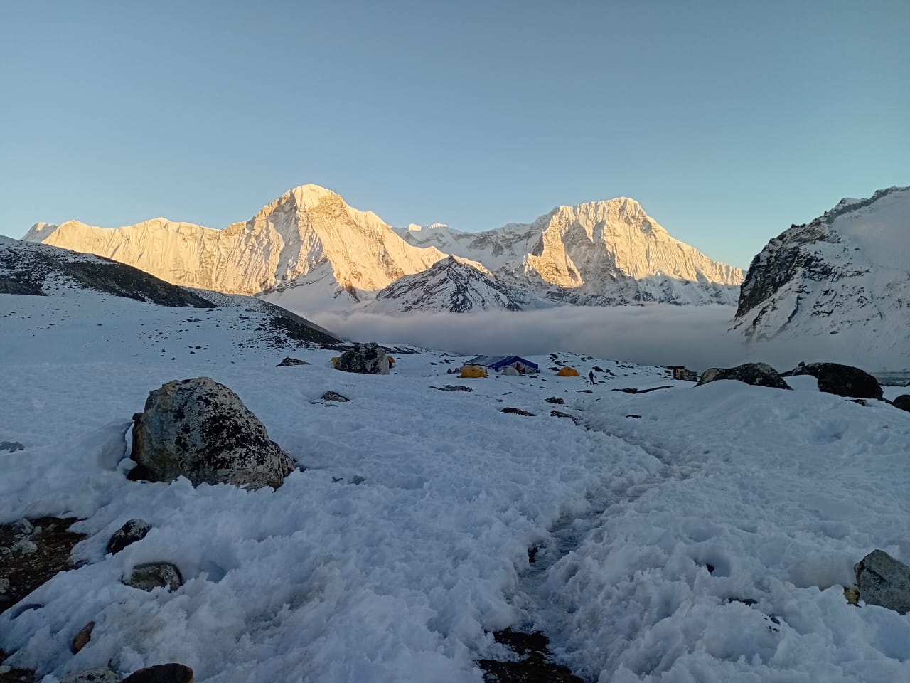 Graham completes Everest region 'Triple Crown' with Lhotse summit