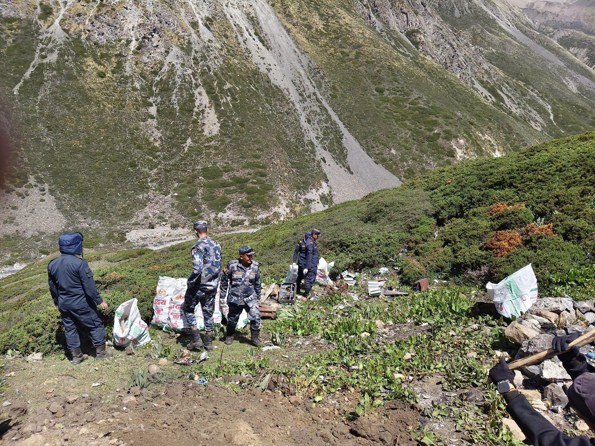 ACAP cleans up Thorong La trail in three-day campaign
