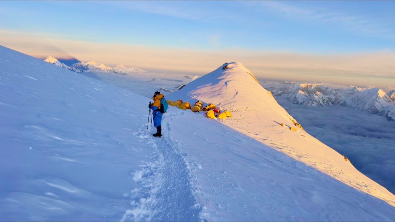 Manaslu, Ama Dablam lead autumn expeditions